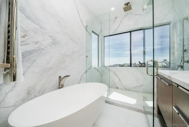 $6,550,000 | 1542 Copa De Oro Drive, La Jolla, CA 92037