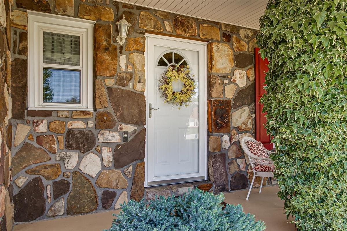 225 Hidden Acres Road Kingsport, TN 37664 - Photo 7 of 50 04-Hidden Acres-4