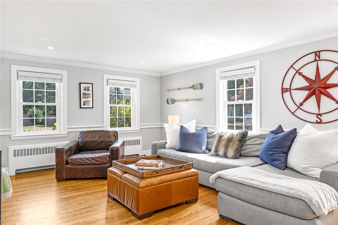 35 Anchorage Way Barrington, RI 02806 - Photo 12 of 44