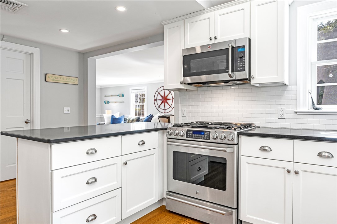 35 Anchorage Way Barrington, RI 02806 - Photo 16 of 44