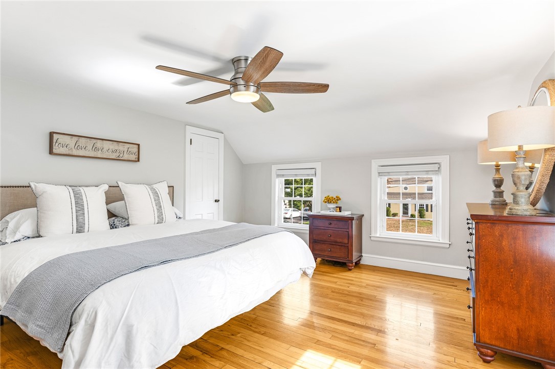 35 Anchorage Way Barrington, RI 02806 - Photo 25 of 44