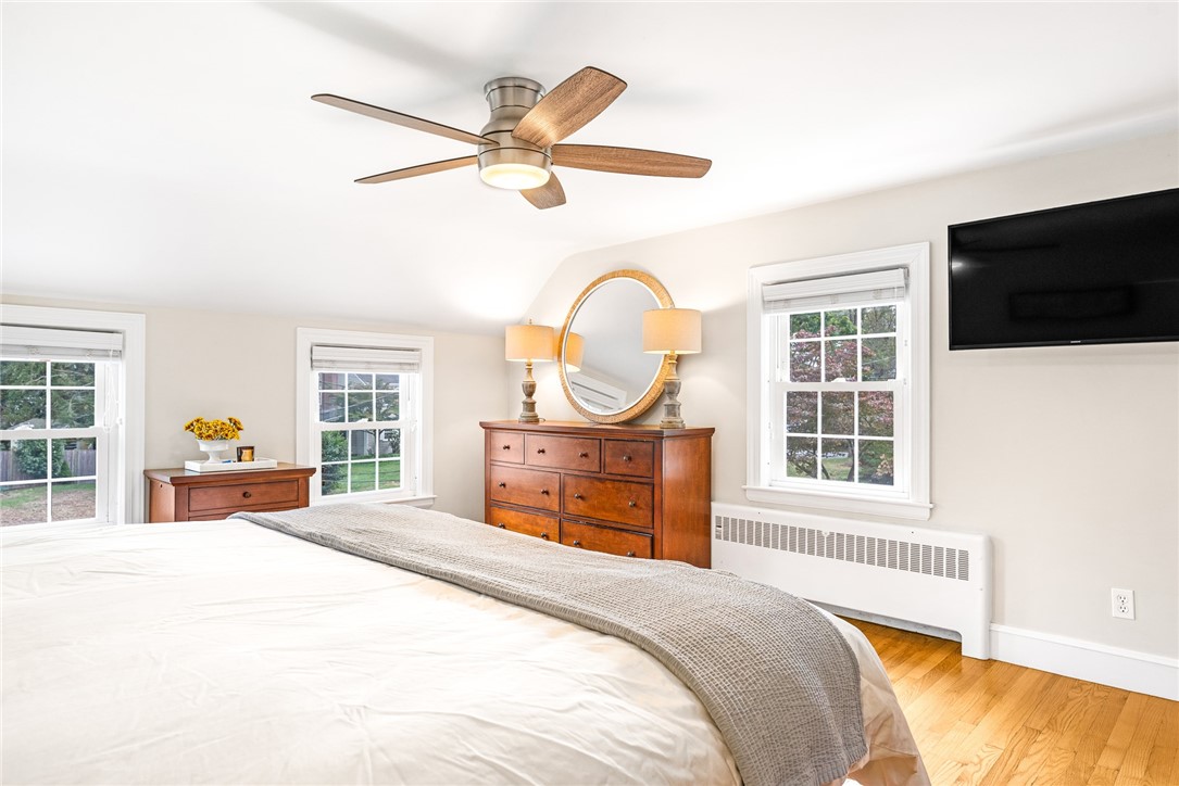 35 Anchorage Way Barrington, RI 02806 - Photo 26 of 44
