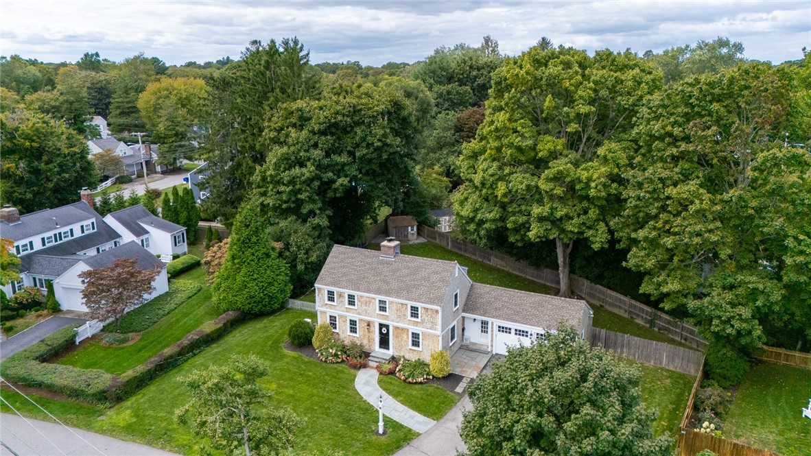 35 Anchorage Way Barrington, RI 02806 - Photo 5 of 44