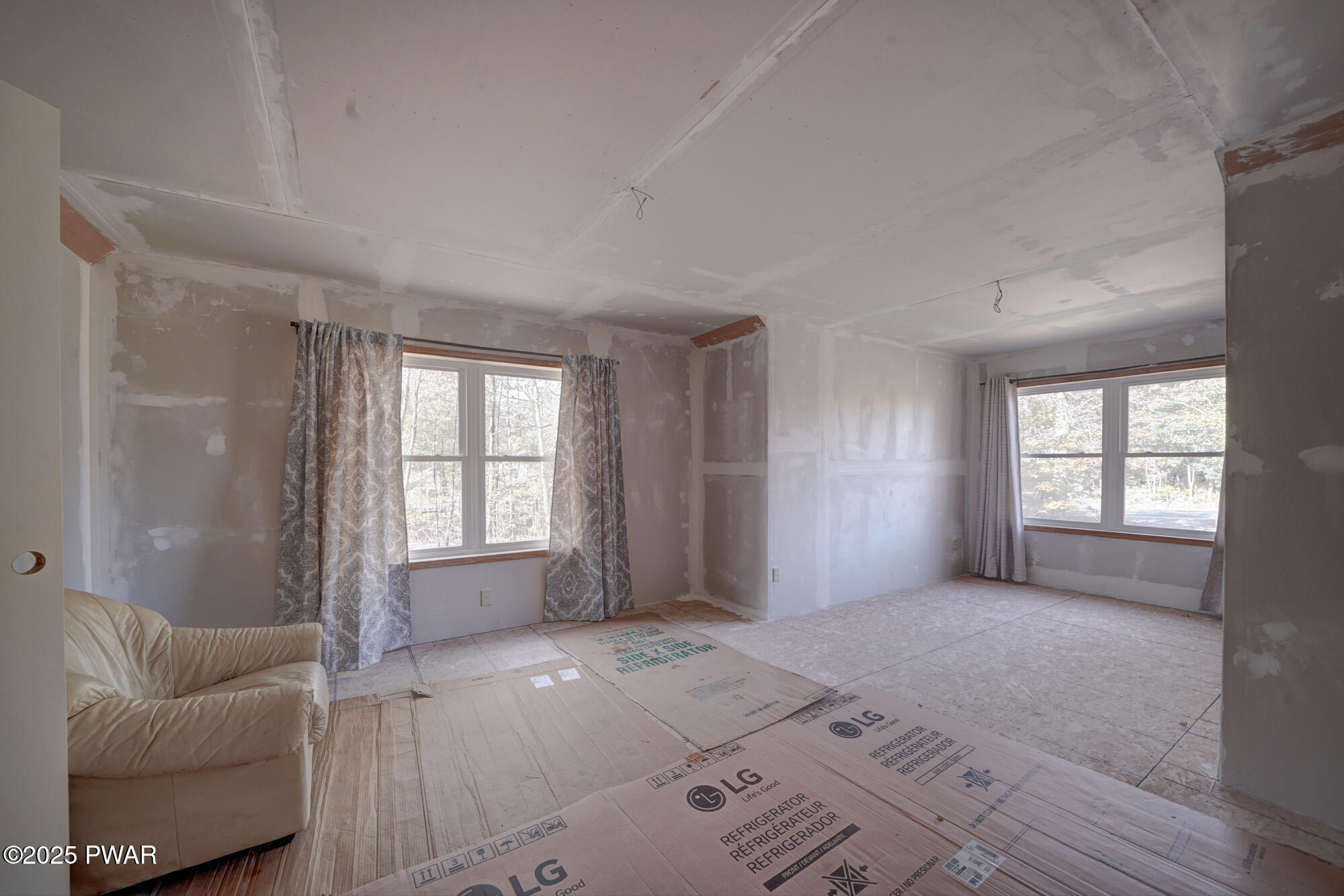 226 Well Road Greeley, PA 18425 - Photo 19 of 28 2nd Level