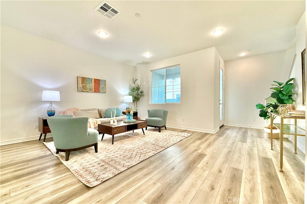 17914 Goodyear Carson, CA 90746 - Photo 2 of 31