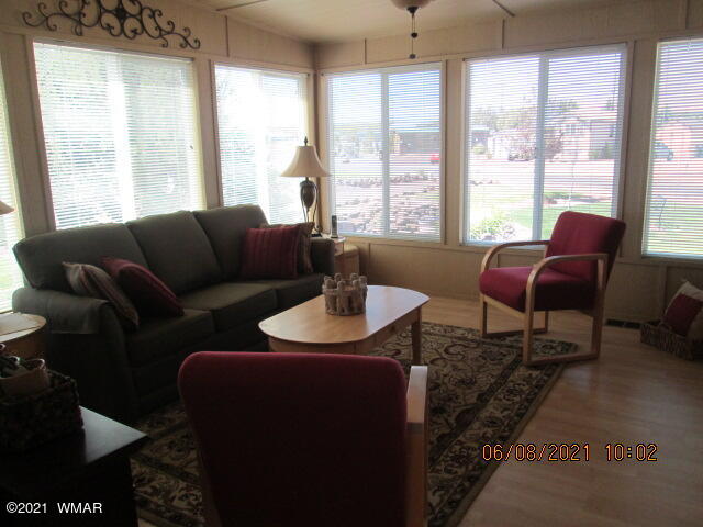 1819 Juniper Ridge Drive Show Low, AZ 85901 - Photo 5 of 23