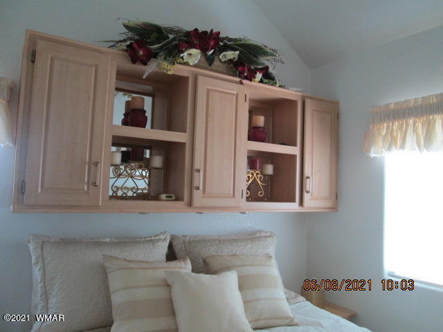 1819 Juniper Ridge Drive Show Low, AZ 85901 - Photo 10 of 23
