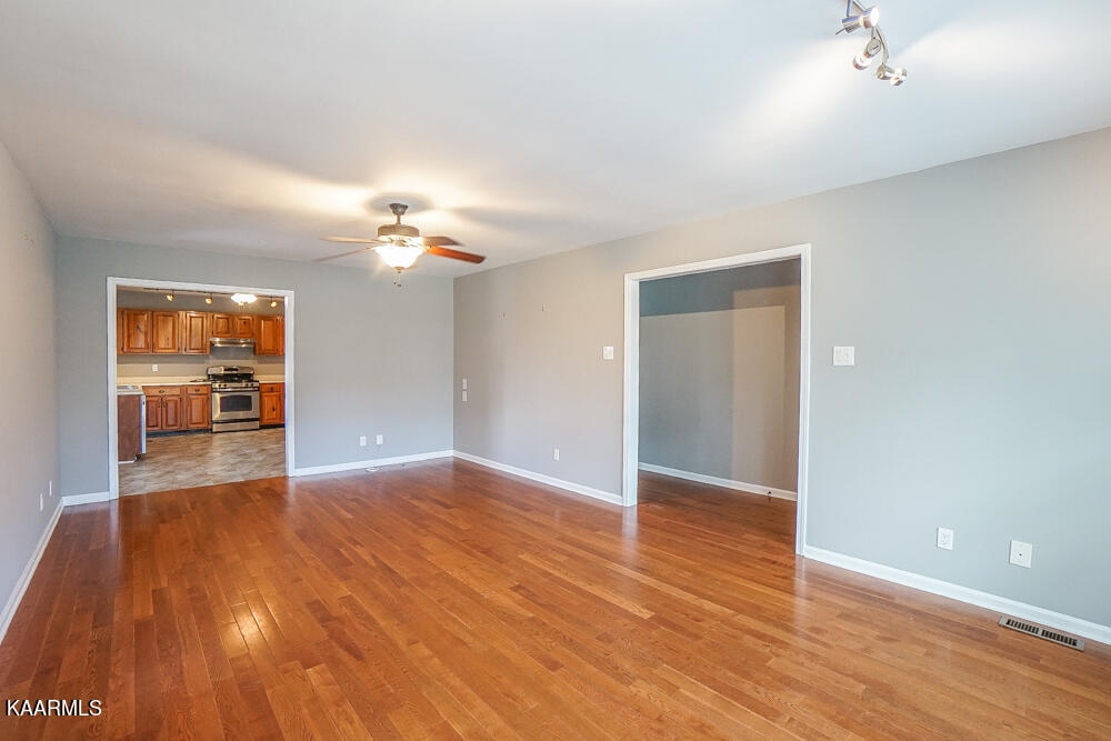 314 Waters Road Maryville, TN 37803 - Photo 8 of 50 DSC05098