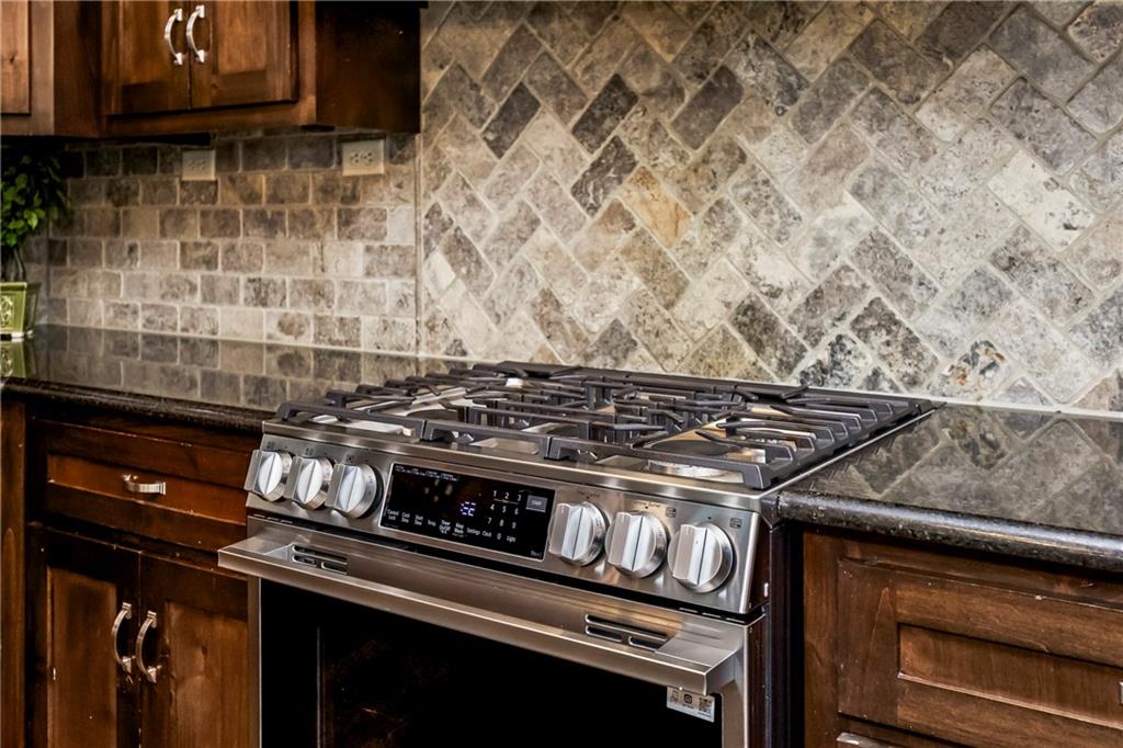 4527 Verona Drive Riverside, MO 64150 - Photo 11 of 35
