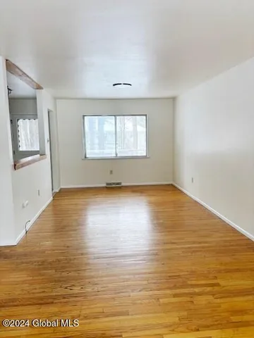 $2,595 | 12 Evergreen Avenue, Clifton Park, NY 12065