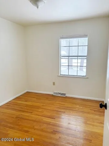 $2,595 | 12 Evergreen Avenue, Clifton Park, NY 12065