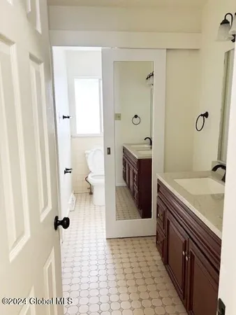$2,595 | 12 Evergreen Avenue, Clifton Park, NY 12065