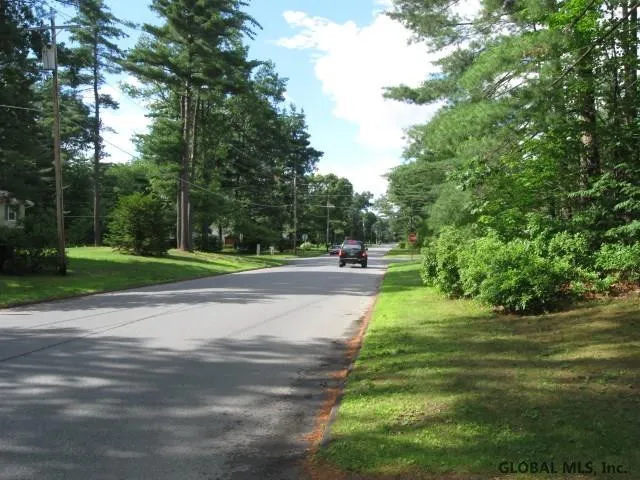 $2,595 | 12 Evergreen Avenue, Clifton Park, NY 12065