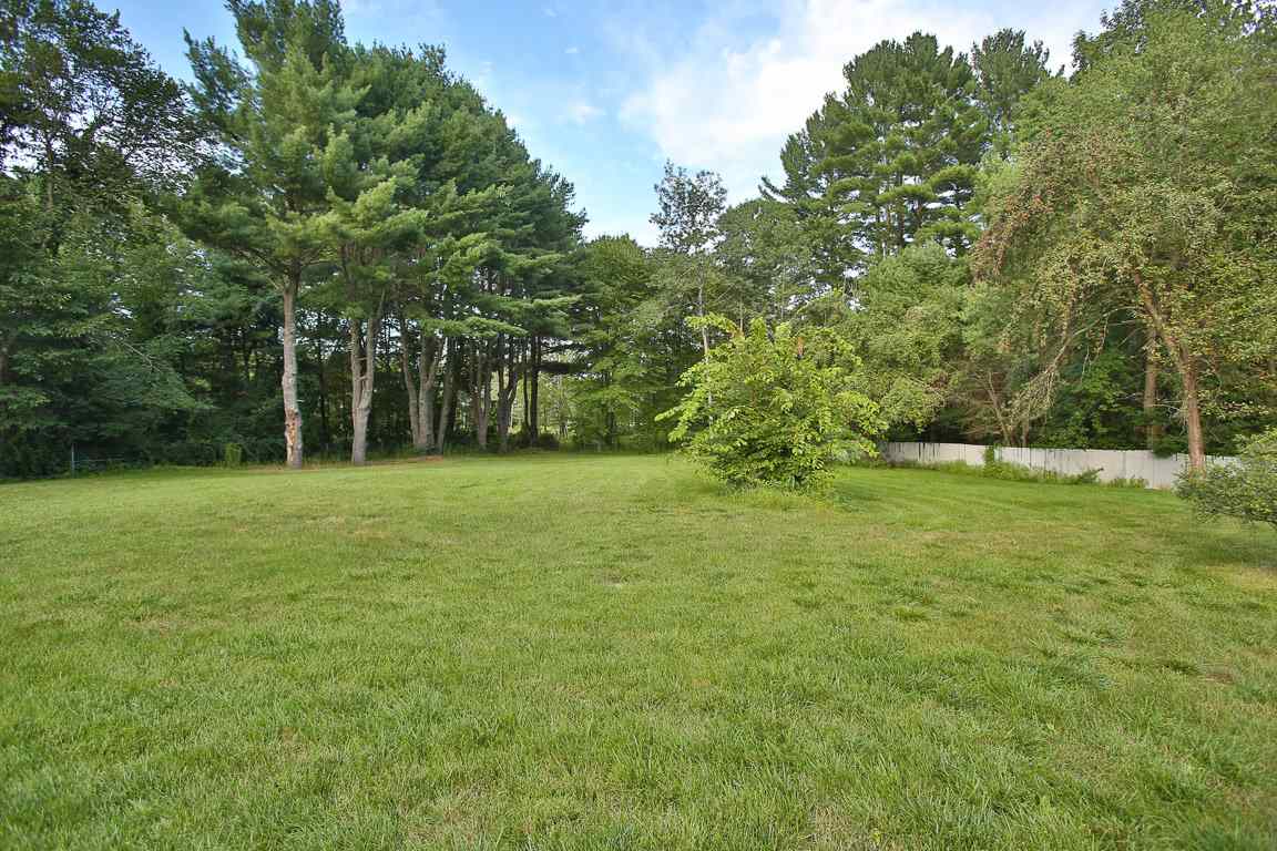 12 A Stokes Road Londonderry, NH 03053 - Photo 4 of 32