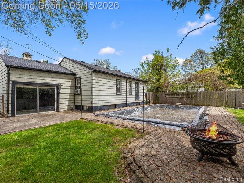 2229 East Eight Mile Road Grosse Pointe, MI 48236 - Photo 15 of 20