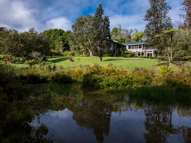 a view of a lake with houses