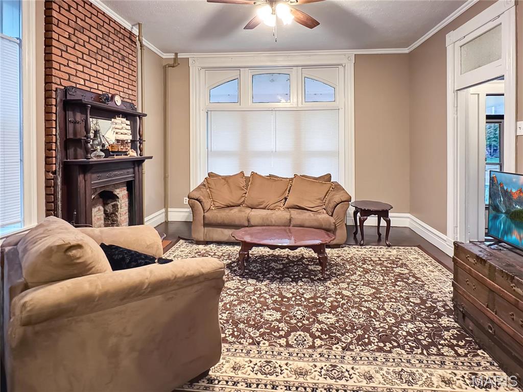 405 Cedar Street Washington, MO 63090 - Photo 5 of 54