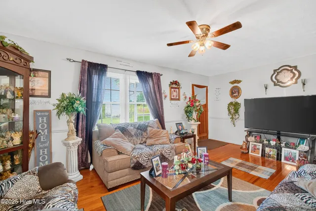 $240,000 | 3665 Midway Drive, Whiteville, NC 28472