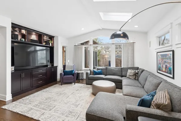 $1,439,000 | 729 Lincoln Street, Evanston, IL 60201