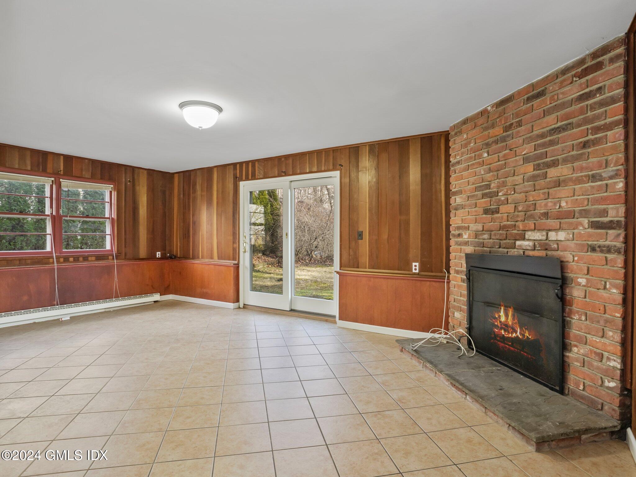 59 Lancer Road Riverside, CT 06878 - Photo 8 of 13 Family Room