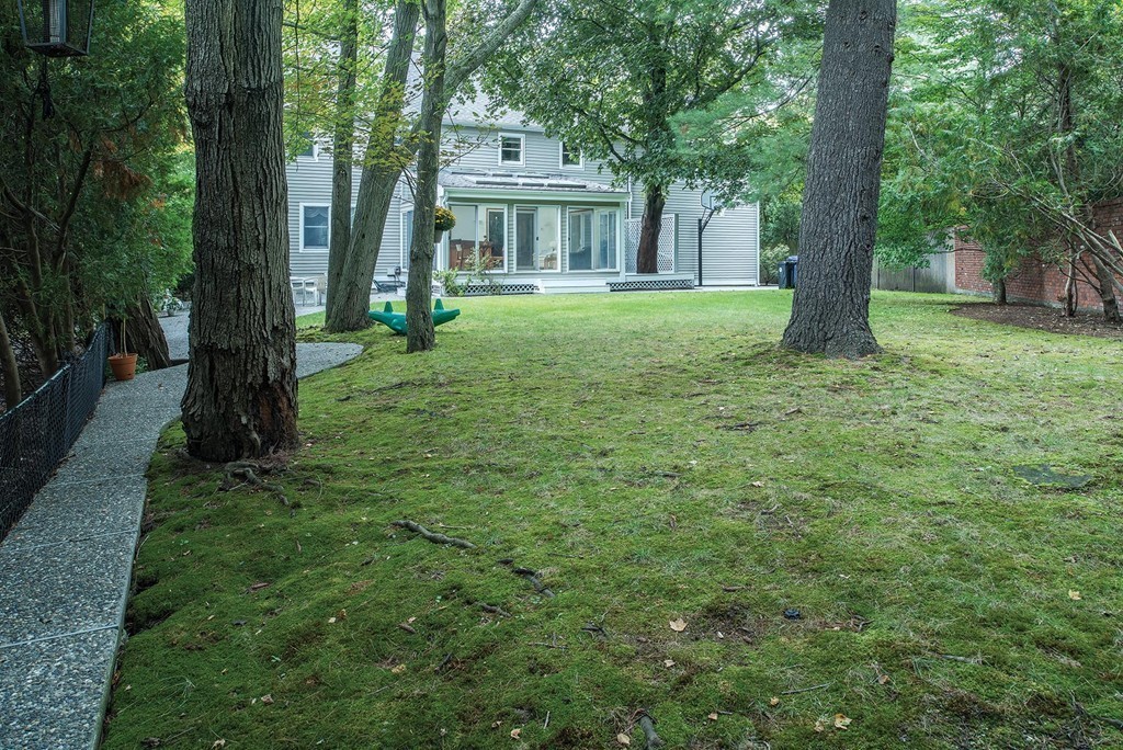 478 Clinton Road Brookline, MA 02467 - Photo 21 of 22