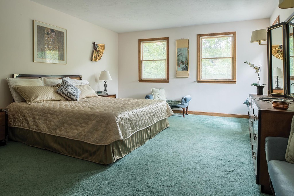 478 Clinton Road Brookline, MA 02467 - Photo 8 of 22