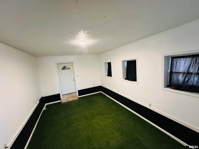 $110,000 | 321 North Calhoun Street, Equality, IL 62934