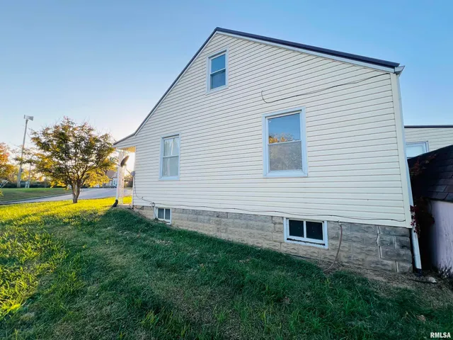 $110,000 | 321 North Calhoun Street, Equality, IL 62934