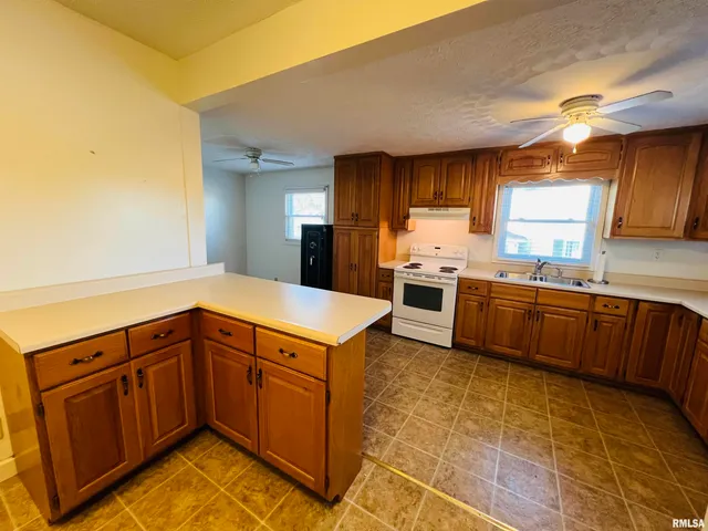 $110,000 | 321 North Calhoun Street, Equality, IL 62934