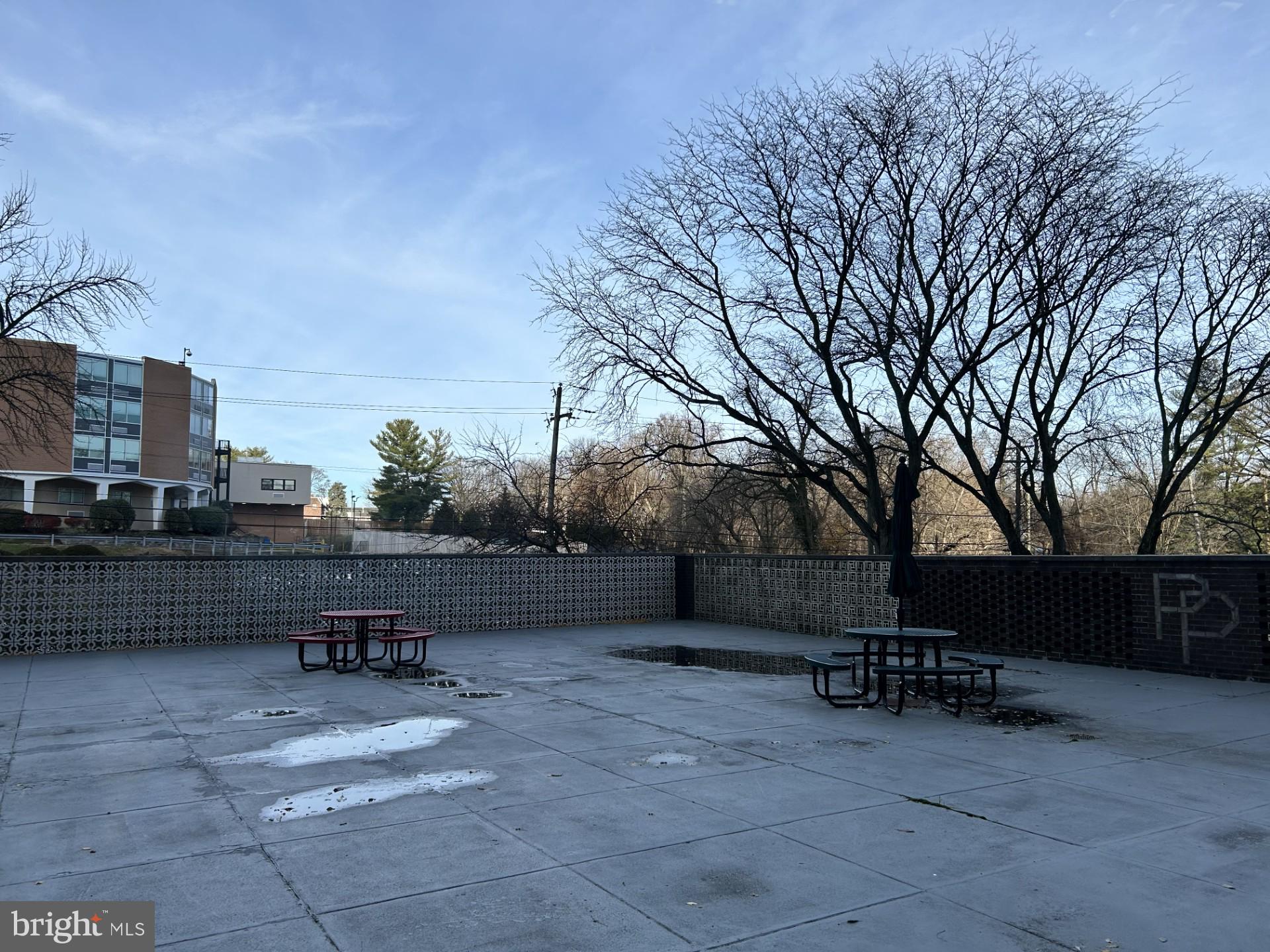 3900 West Ford Road, Unit 6B Philadelphia, PA 19131 - Photo 10 of 13 Outdoor Seating Area