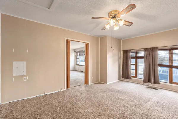 $289,999 | 1460 North Buckner Street, Derby, KS 67037