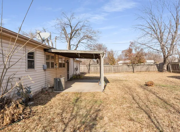 $289,999 | 1460 North Buckner Street, Derby, KS 67037