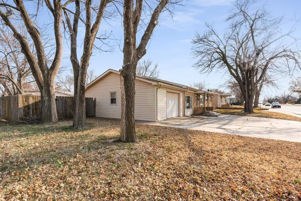 $289,999 | 1460 North Buckner Street, Derby, KS 67037