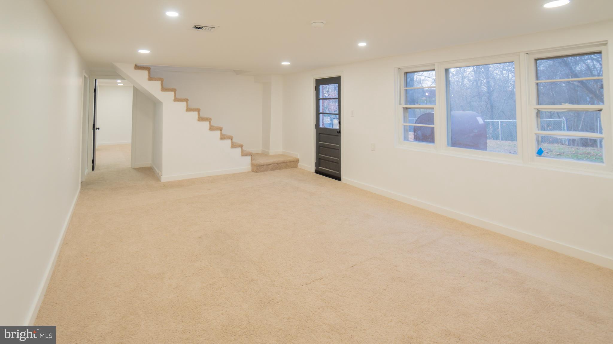 3420 Belair Road Harrisburg, PA 17109 - Photo 22 of 34 an empty room with windows
