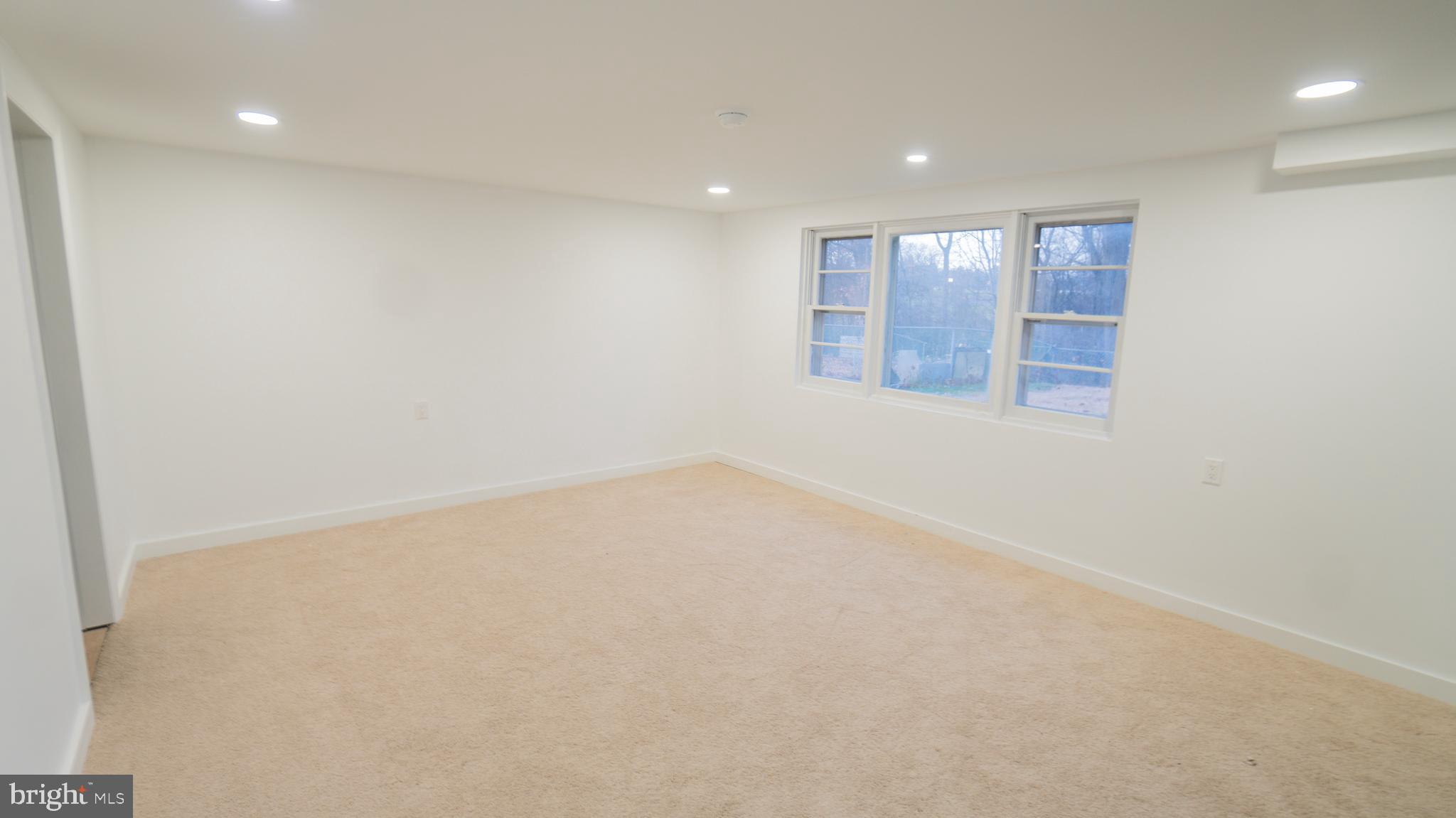 3420 Belair Road Harrisburg, PA 17109 - Photo 23 of 34 an empty room with windows
