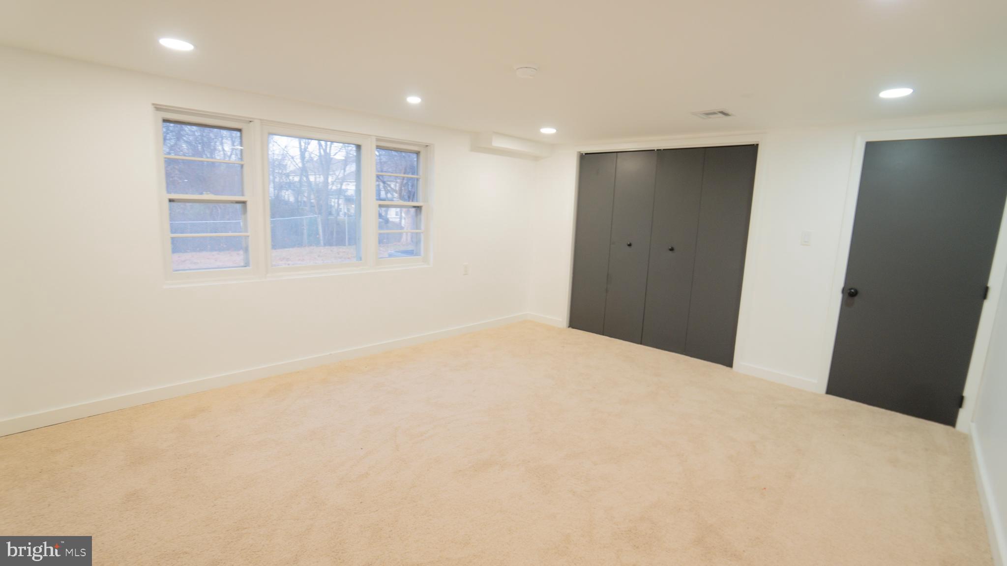 3420 Belair Road Harrisburg, PA 17109 - Photo 25 of 34 a big room with windows and closet