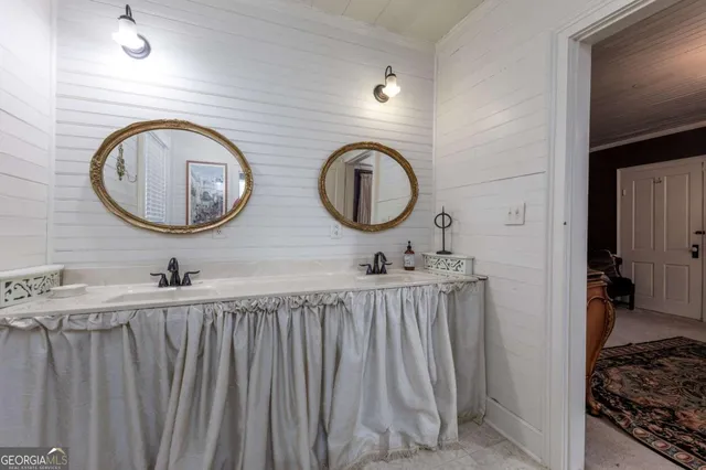 $1,199,000 | 205 Carolina Street, Dillard, GA 30537