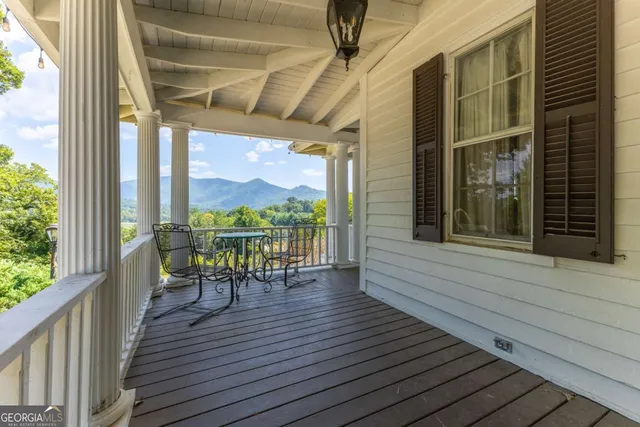 $1,199,000 | 205 Carolina Street, Dillard, GA 30537