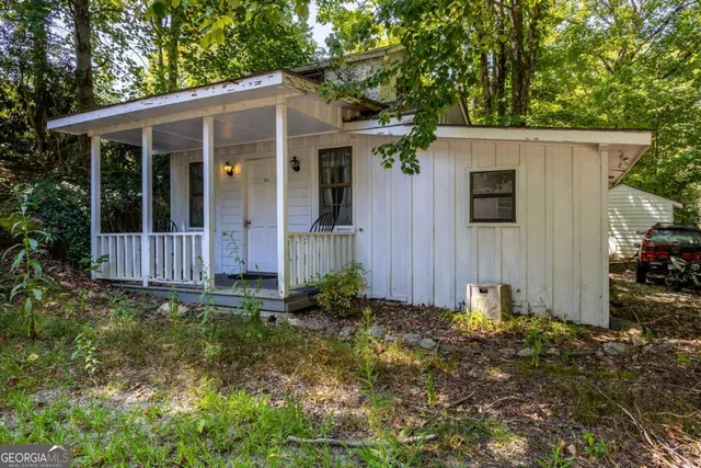 $1,199,000 | 205 Carolina Street, Dillard, GA 30537