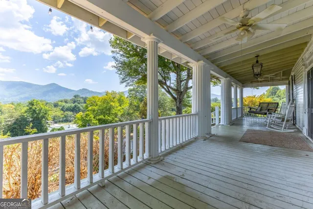 $1,199,000 | 205 Carolina Street, Dillard, GA 30537