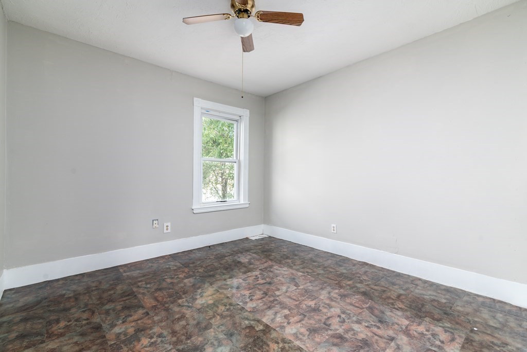 21 Whipple Street Worcester, MA 01607 - Photo 11 of 39 Gallery Image 11