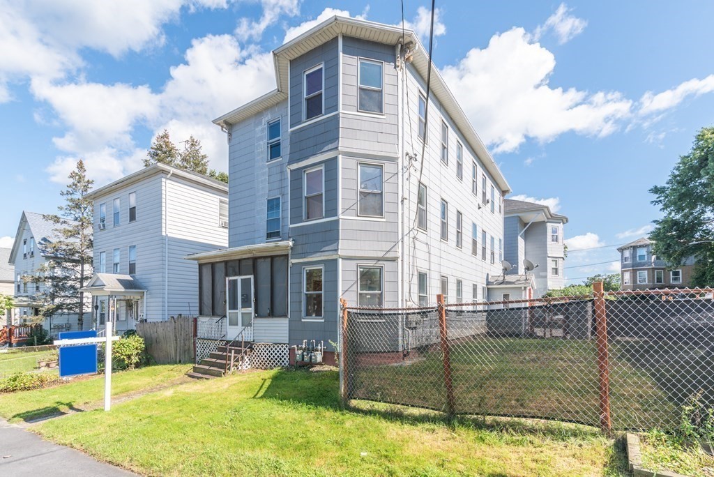 21 Whipple Street Worcester, MA 01607 - Photo 2 of 39 Gallery Image 2