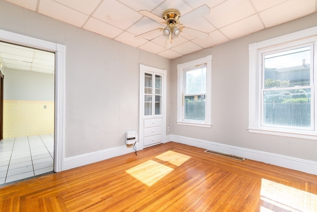 21 Whipple Street Worcester, MA 01607 - Photo 7 of 39 Gallery Image 7