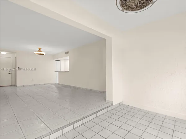 $325,000 | 10249 Northwest 9th St Circle, Unit 1078, Miami, FL 33172