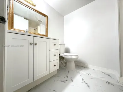 $325,000 | 10249 Northwest 9th St Circle, Unit 1078, Miami, FL 33172