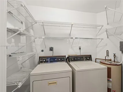 $325,000 | 10249 Northwest 9th St Circle, Unit 1078, Miami, FL 33172