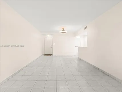 $325,000 | 10249 Northwest 9th St Circle, Unit 1078, Miami, FL 33172