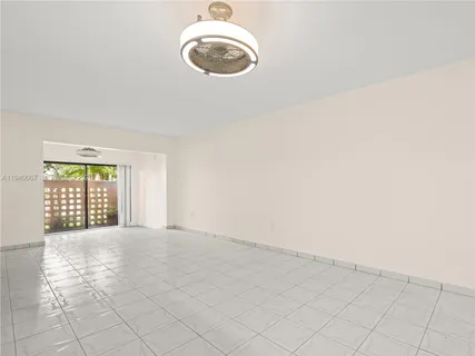 $325,000 | 10249 Northwest 9th St Circle, Unit 1078, Miami, FL 33172