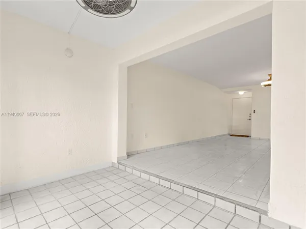 $325,000 | 10249 Northwest 9th St Circle, Unit 1078, Miami, FL 33172