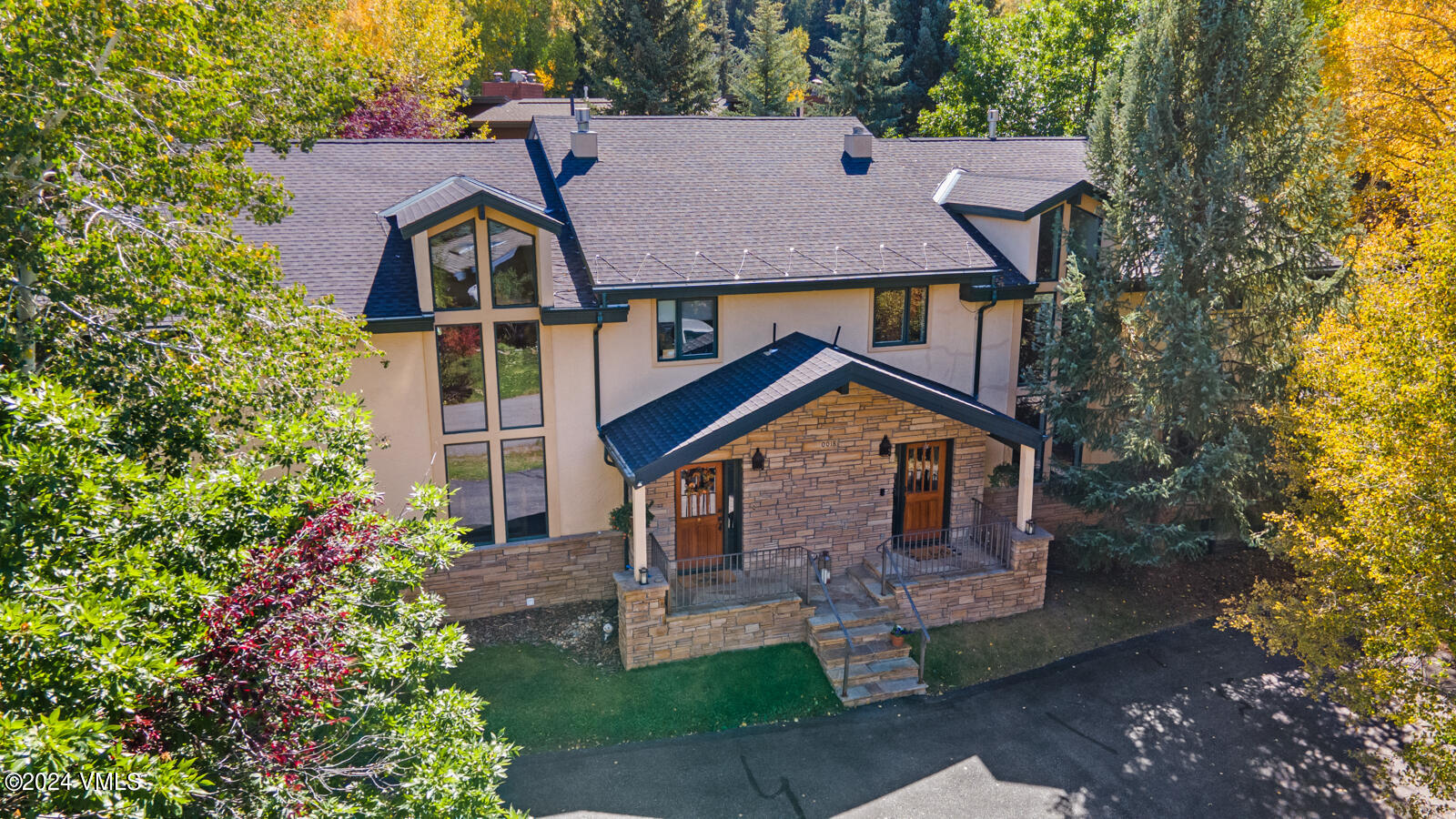18 Beaver Road, Unit 1 Avon, CO 81620 - Photo 2 of 46 a aerial view of a house with a yard and potted plants